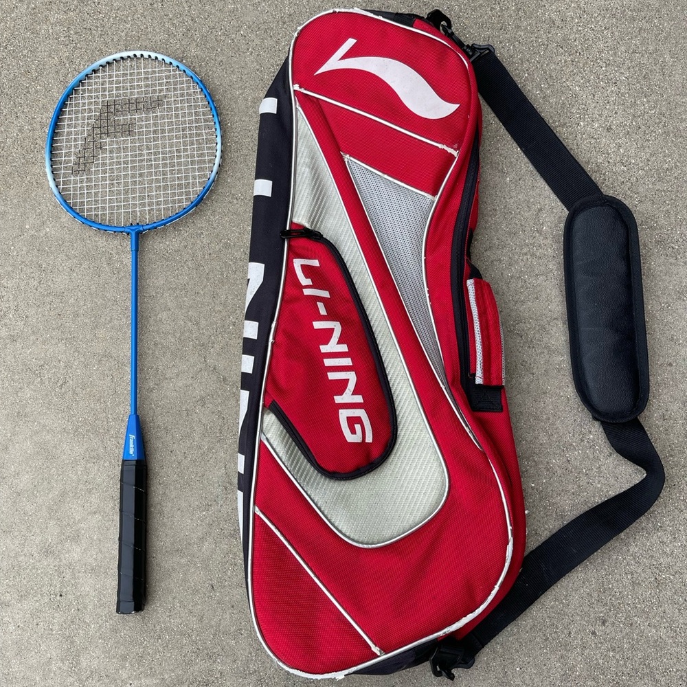Li-Ning Badminton Racket Red Bag with Franklin Blue Racket Set - Pre-Owned
